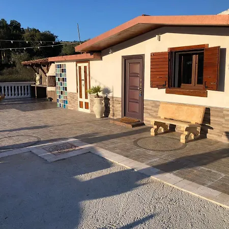 Fiore Villa Itri